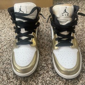 Air Jordan 1 MD ( Gold & White ) boy size